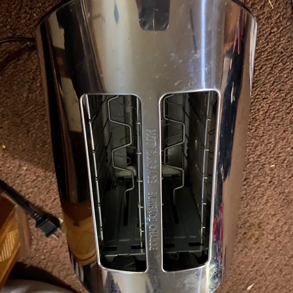 Toaster - Picture 2 of 3